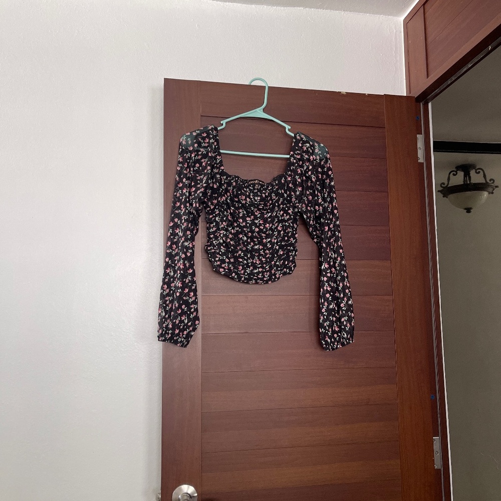 Mesh Long Sleeve Flower top